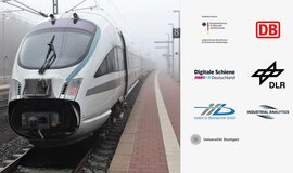 Advances Trainlab Zug steht an einem Bahnsteig im Nebel. Testfahrt in Hessen mit der prototypisch installierten Sensorik zur Aufprallerkennung im Frontbereich des advanced Train Lab (Versuchszug der Deutschen Bahn). Advances Trainlab Zug steht an einem Bahnsteig im Nebel. Testfahrt in Hessen mit der prototypisch installierten Sensorik zur Aufprallerkennung im Frontbereich des advanced Train Lab (Versuchszug der Deutschen Bahn).