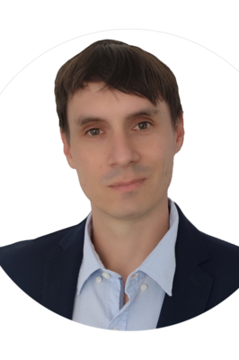 Portraitaufnahme eines Mannes im hellblauen Hemd mit schwarzen Sacko: Alexander Serdyuk, Project Manager Border Crossing Czech Republic: Schirnding - Marktredwitz, DSD (Copyright: DB InfraGO AG)