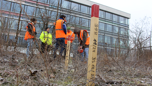 Colleagues on the construction site (Copyright: DB InfraGO AG, Digitale Schiene Deutschland)