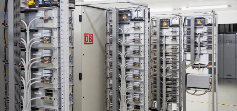 Modern interlocking technology (Copyright: DB InfraGO AG, Digitale Schiene Deutschland/Sebastian Berger) Modern interlocking technology (Copyright: DB InfraGO AG, Digitale Schiene Deutschland/Sebastian Berger)
